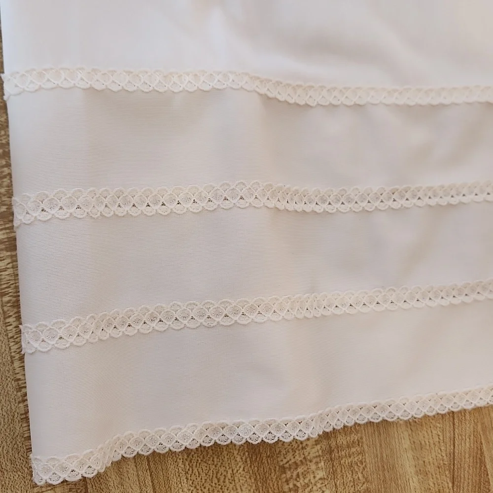 VTG LORRAINE Women’s Lace Trim Full Slip Nightgown, size 36 Tall